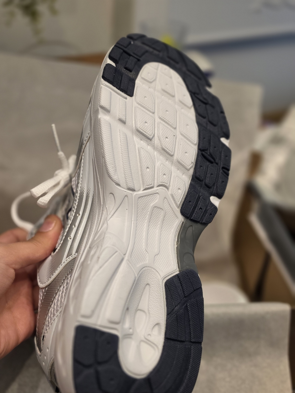New Balance Women's 530 White with Silver and Navy Accents - Picture 3 of 4